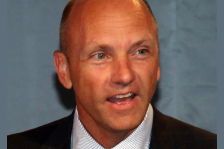 Dennis Sadlowski